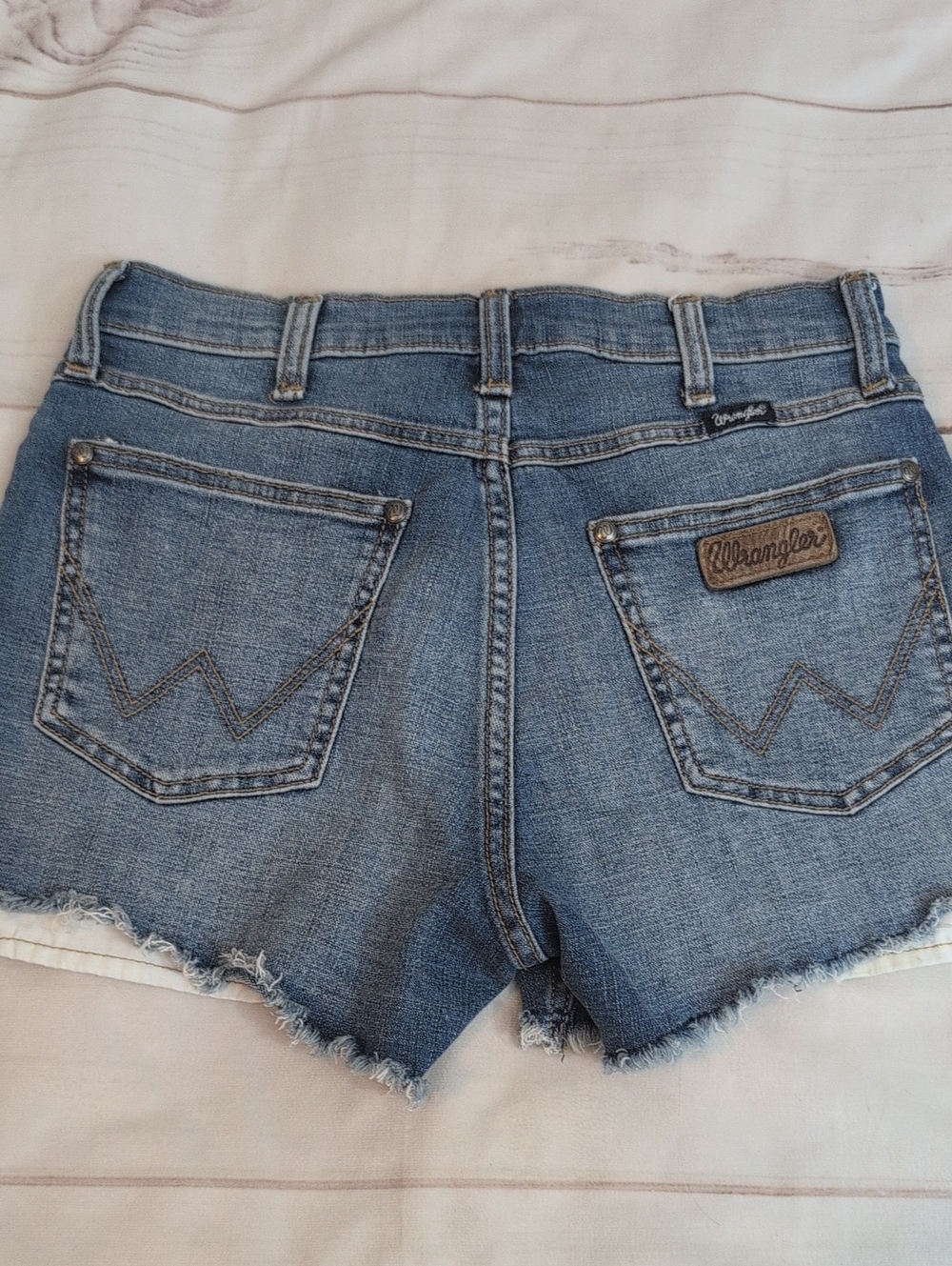 Wrangler Women's Denim Cutoff Shorts size 3  Distressed Frayed Hem Light Wash